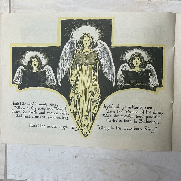 VNTG (1945) Christmas Piano Music Book for Piano: Decor and/or Use (final price) - Picture 15 of 16